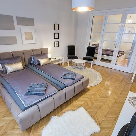 Brighthome Castle District Budapeste Exterior foto