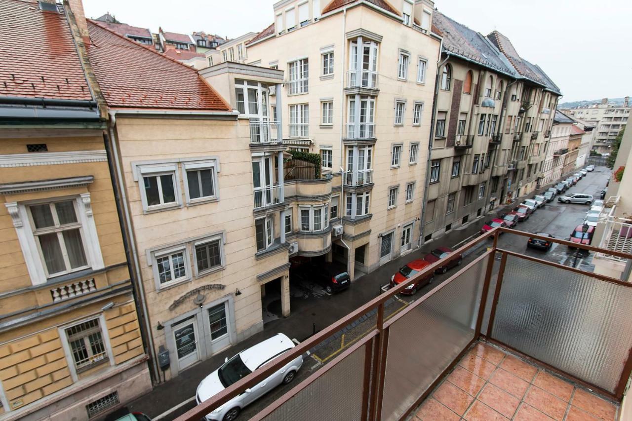 Brighthome Castle District Budapeste Exterior foto