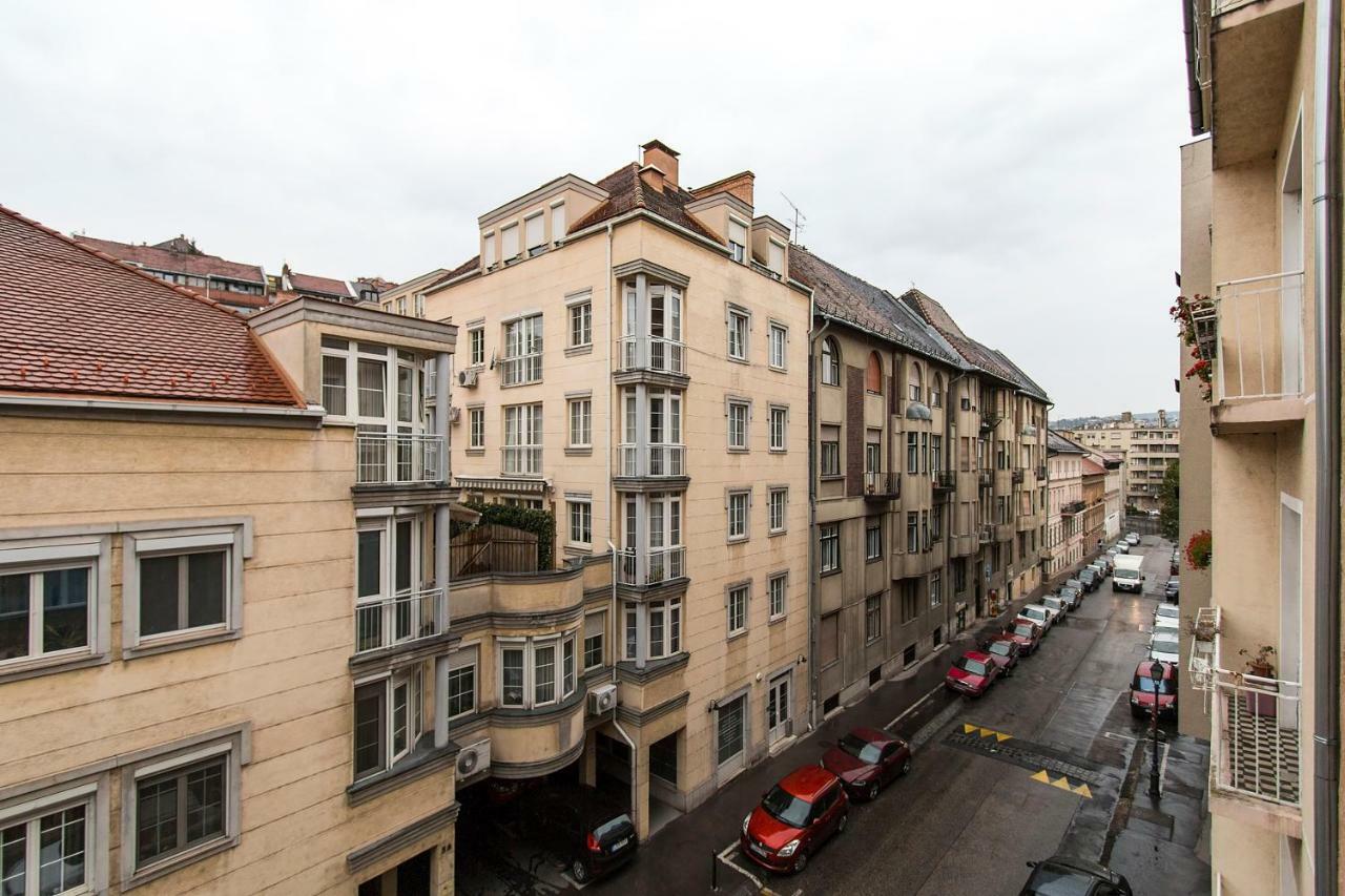Brighthome Castle District Budapeste Exterior foto